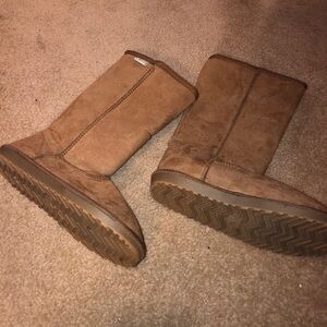 Brown boots